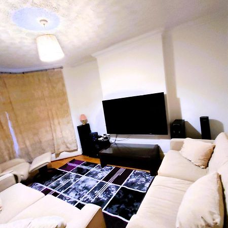 Edwardian 4 Bedrooms With 4 Bathrooms Townhouse, Next To Underground, Accommodates 10 People Londyn Zewnętrze zdjęcie